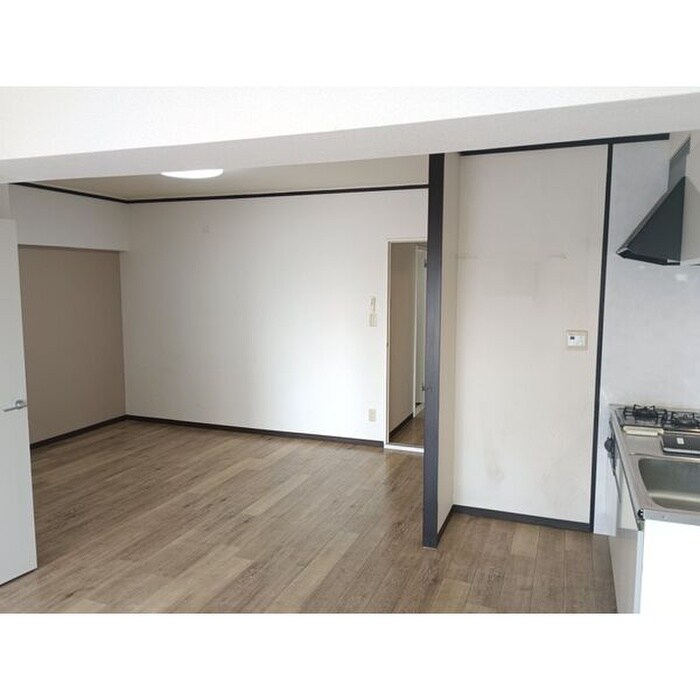 物件内観写真10　(居室)