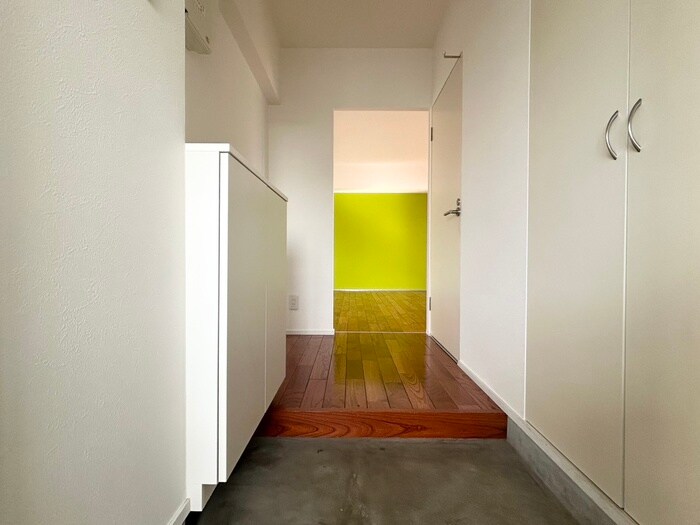 物件内観写真17　(玄関)