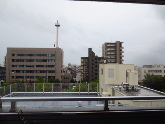 物件内観写真16　(室内からの展望)