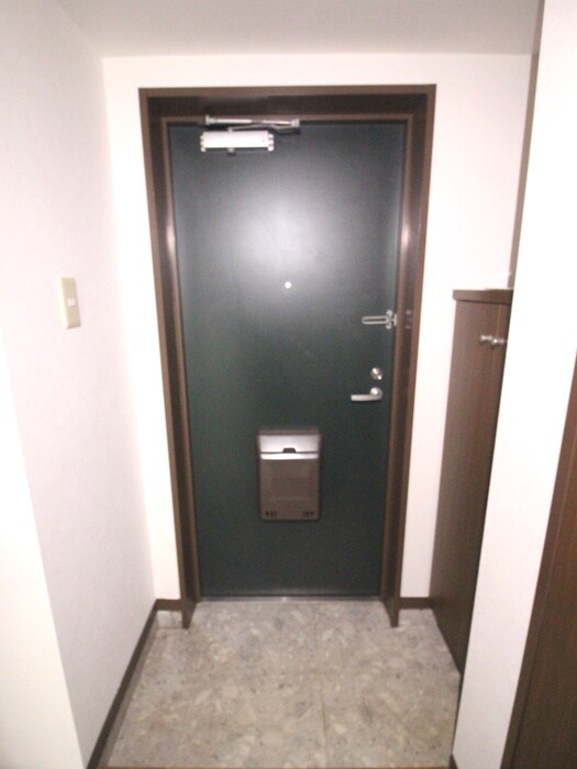 物件内観写真17　(玄関)