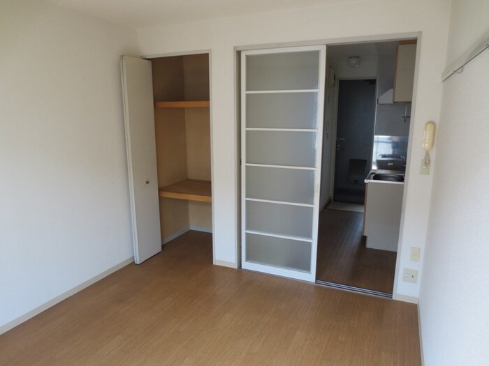 物件内観写真5　(居室)