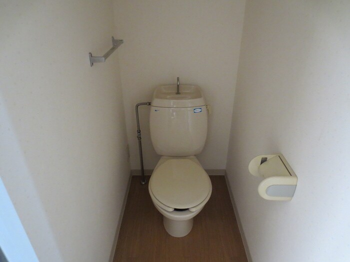 物件内観写真8　(トイレ)