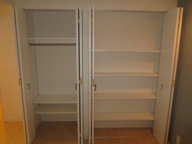 物件内観写真9　(収納)