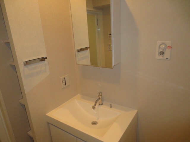 物件内観写真13　(洗面)