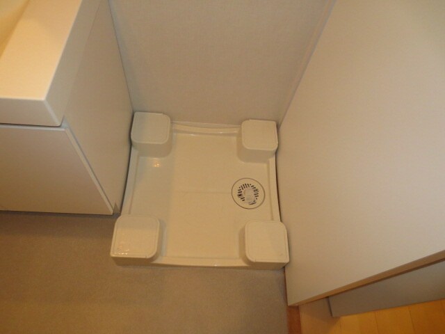 物件内観写真14　(洗濯機置場)