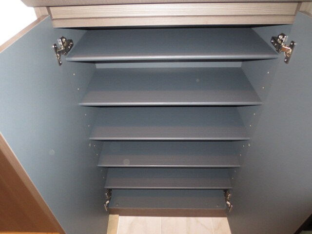 物件内観写真15　(靴箱)