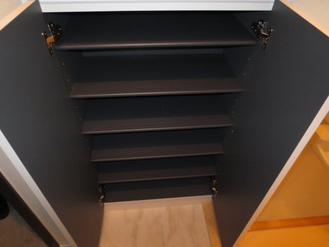 物件内観写真15　(靴箱)