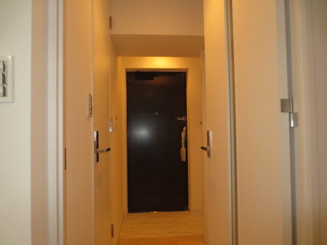物件内観写真16　(廊下)
