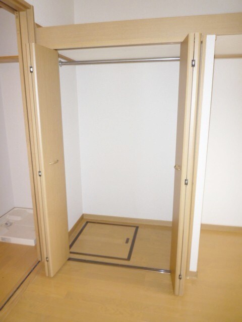 物件内観写真8　(収納)