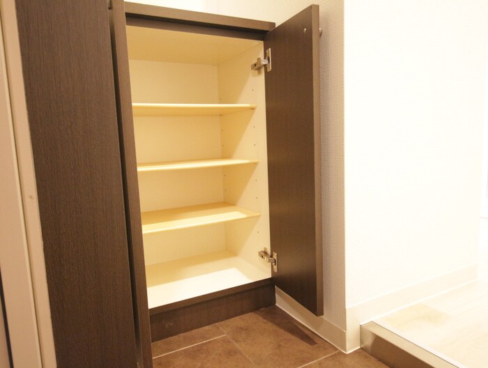 物件内観写真16　(靴箱)