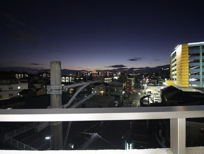 物件内観写真21　(室内からの展望)