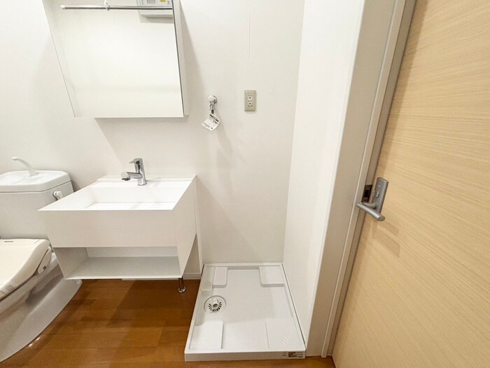 物件内観写真13　(洗濯機置場)