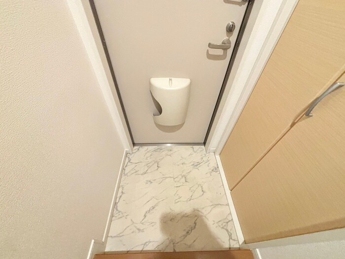 物件内観写真16　(玄関)