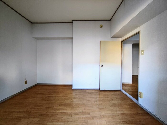 物件内観写真11　(居室)