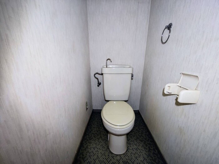 物件内観写真14　(トイレ)