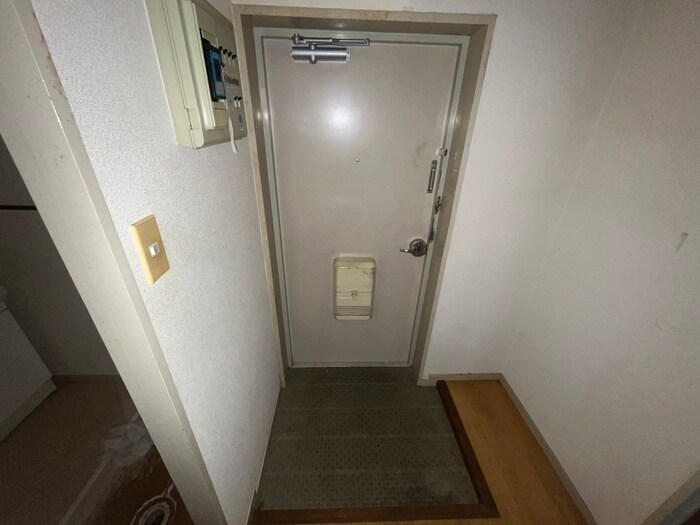 物件内観写真17　(玄関)