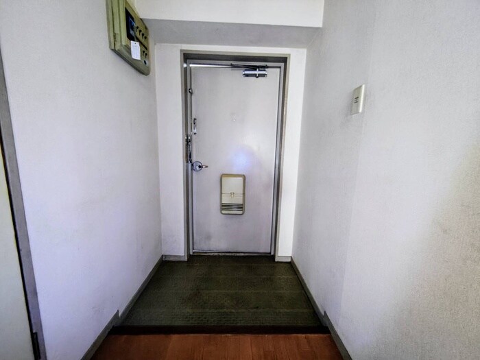 物件内観写真19　(玄関)