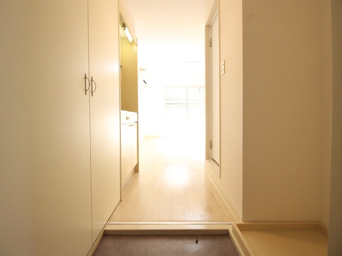 物件内観写真18　(廊下)