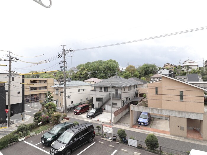 物件内観写真16　(室内からの展望)