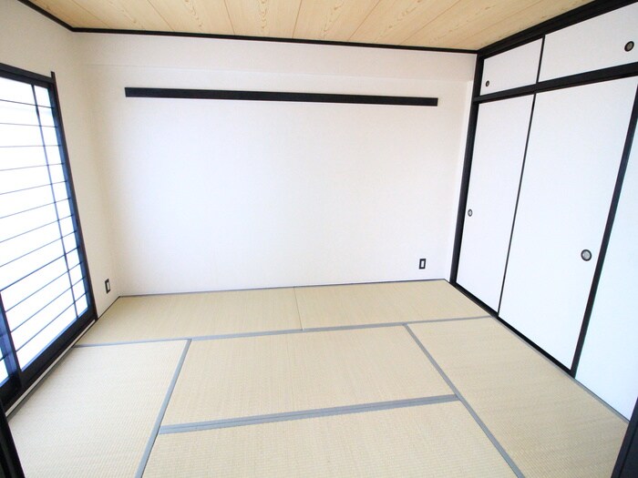 物件内観写真10　(居室)