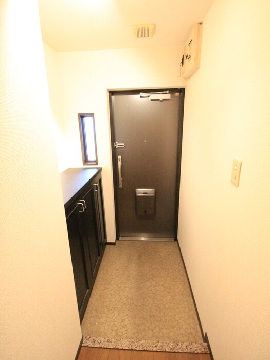 物件内観写真22　(玄関)