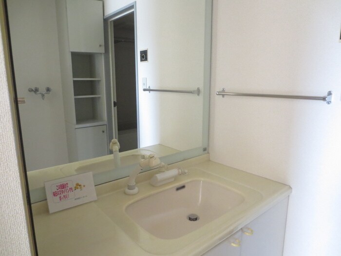 物件内観写真13　(洗面)