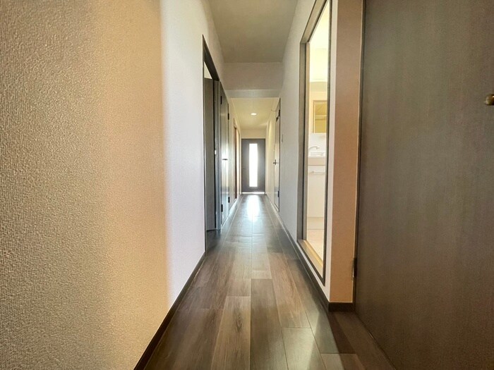 物件内観写真18　(廊下)
