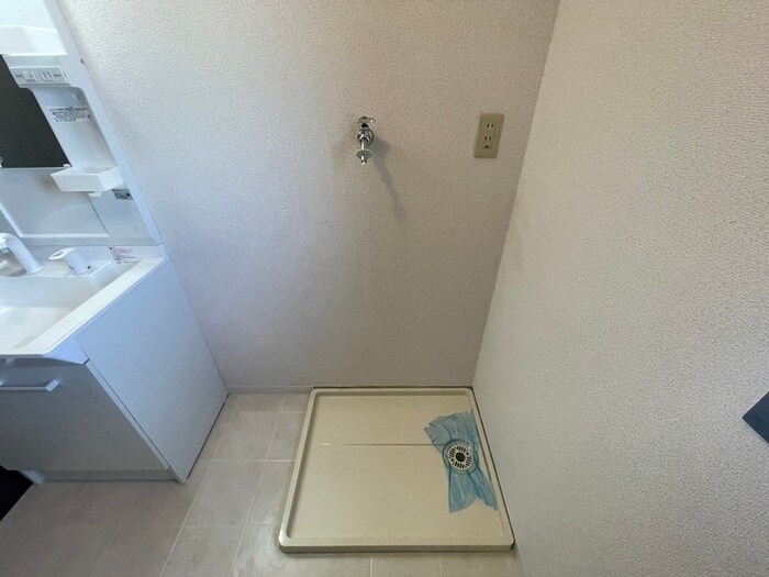 物件内観写真21　(洗濯機置場)