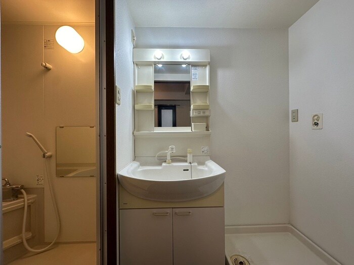 物件内観写真12　(洗面)