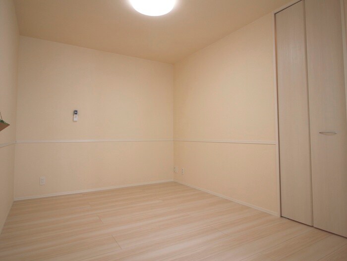 物件内観写真10　(内観写真)