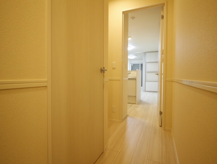 物件内観写真16　(廊下)