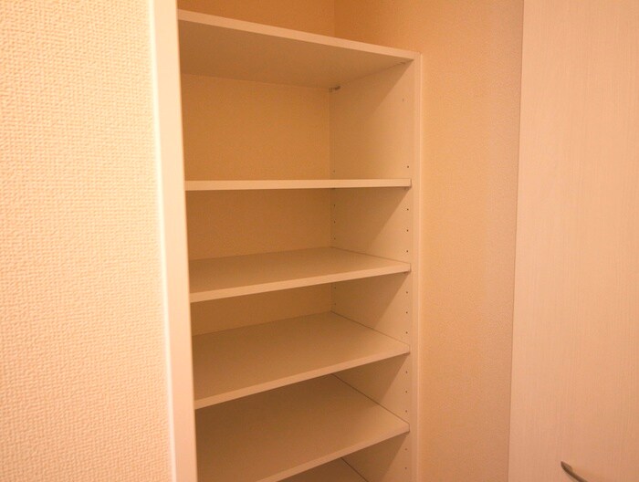 物件内観写真18　(収納)