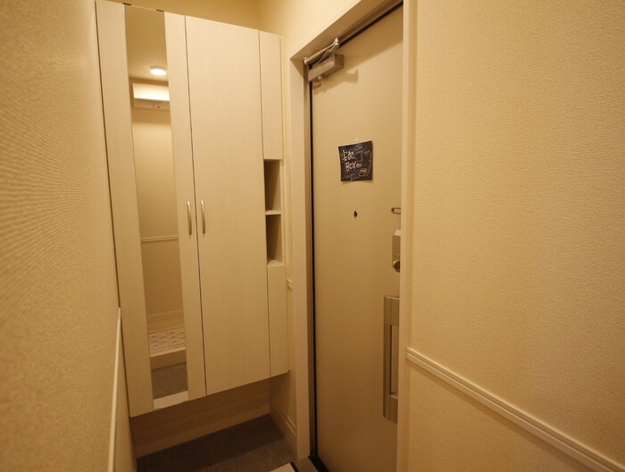 物件内観写真19　(玄関)