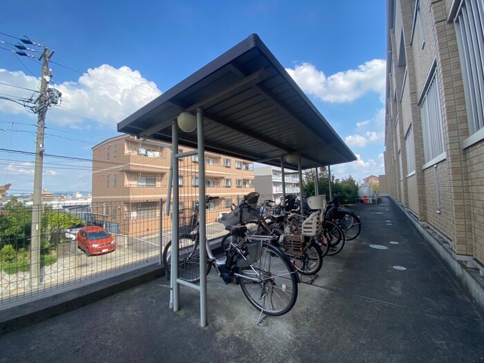 物件外観写真6　(駐輪場)