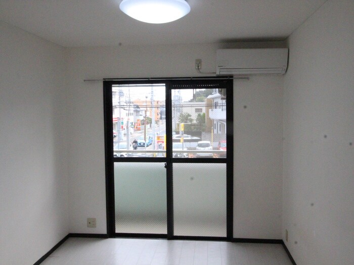 物件内観写真15　(居室)