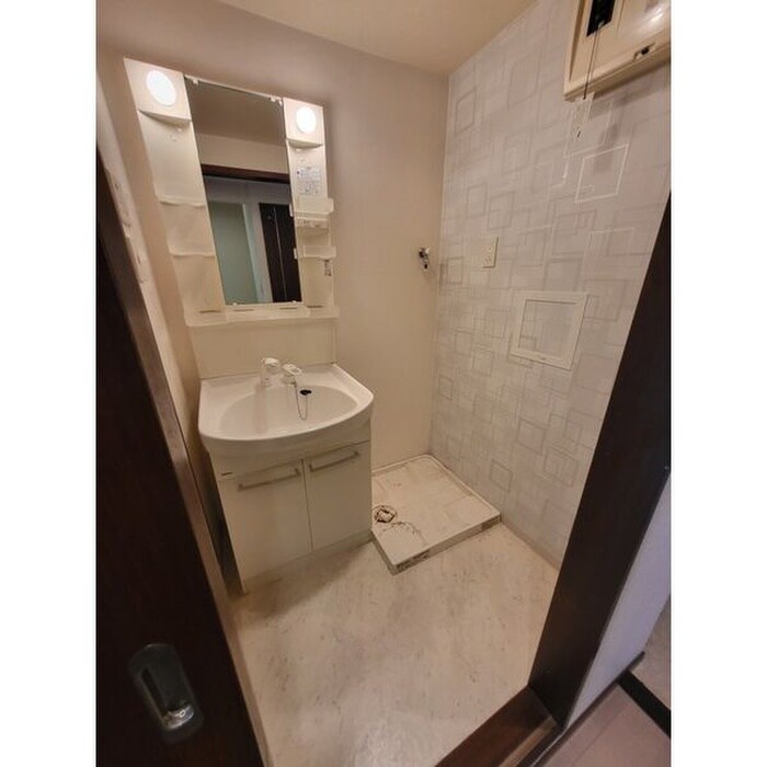 物件内観写真8　(洗面)