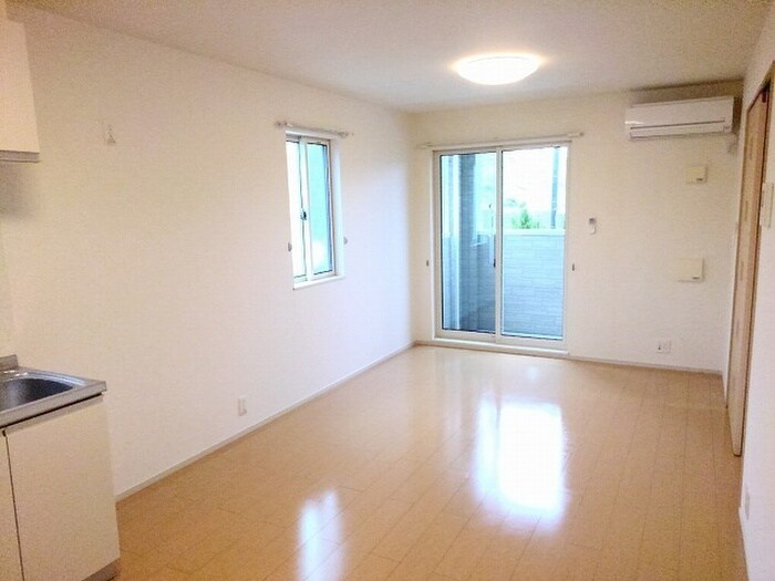 物件内観写真3　(居室)