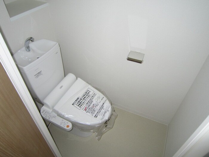 物件内観写真8　(トイレ)