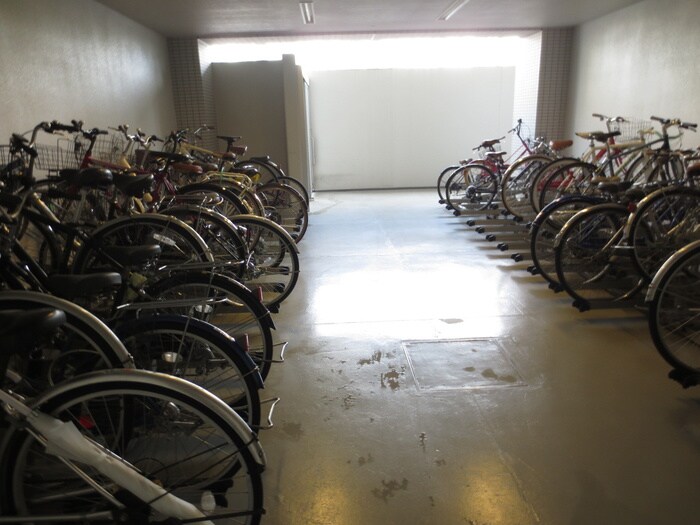 物件外観写真6　(駐輪場)