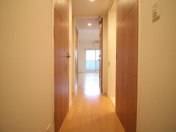 物件内観写真16　(廊下)