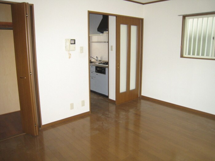 物件内観写真4　(居室)