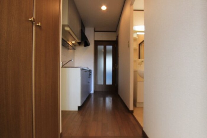 物件内観写真5　(廊下)