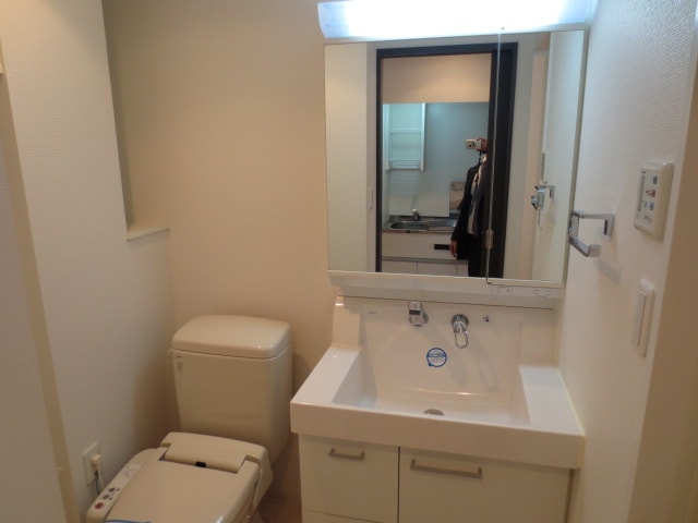 物件内観写真11　(洗面)