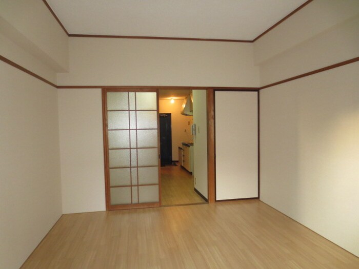 物件内観写真7　(居室)