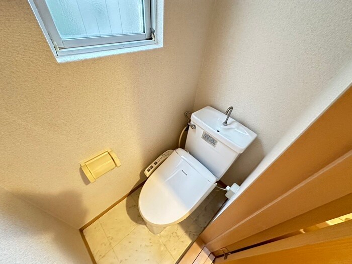 物件内観写真12　(トイレ)
