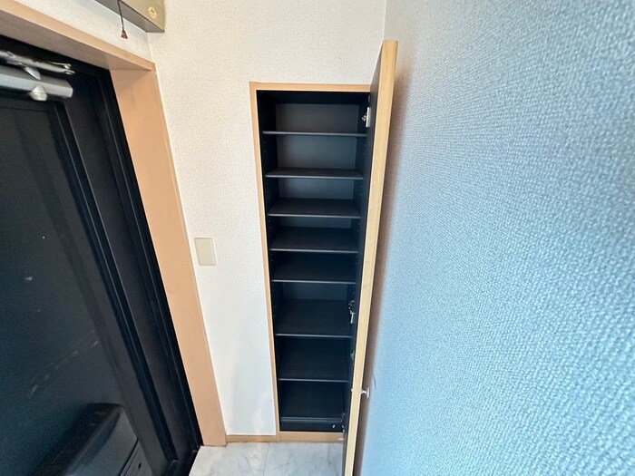 物件内観写真18　(靴箱)