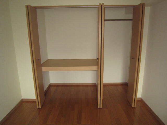 物件内観写真14　(収納)