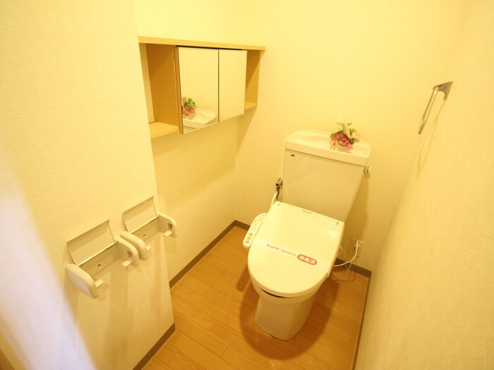 物件内観写真8　(トイレ)