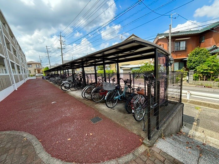 物件外観写真6　(駐輪場)