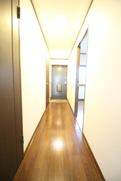 物件内観写真21　(廊下)